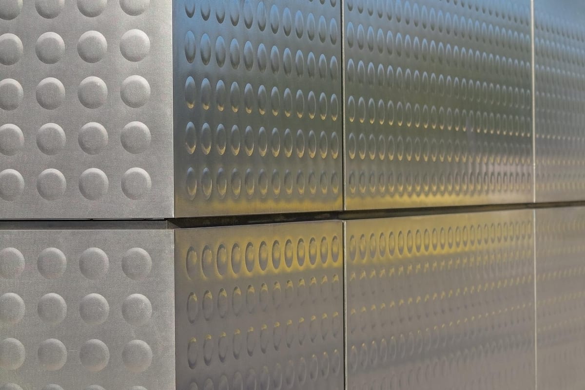 Top Applications for Custom Fabricated Plastics in Trade and Commercial Projects